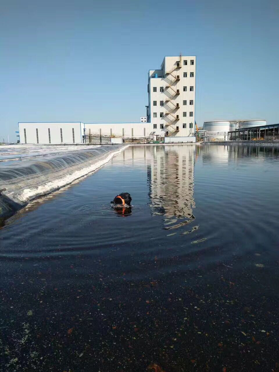 福州市水下堵漏公司<报道>速邦水下安装管道单位