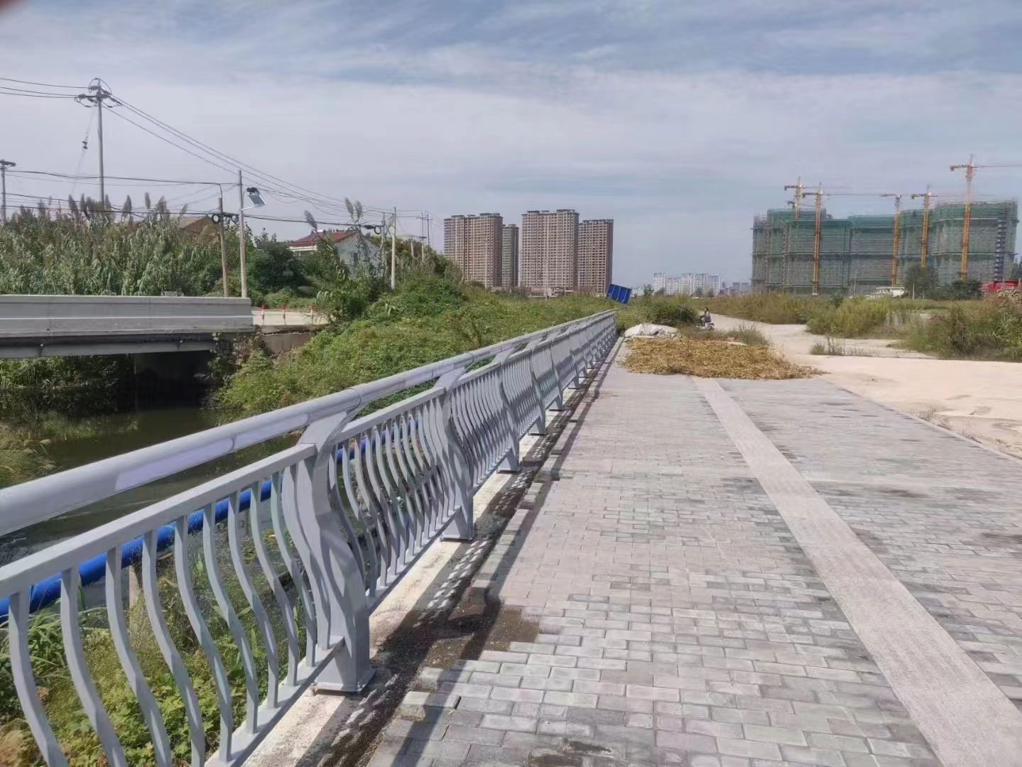 [鑫鲁源]景观不锈钢护栏厂家广东省珠海市横琴镇价格公道